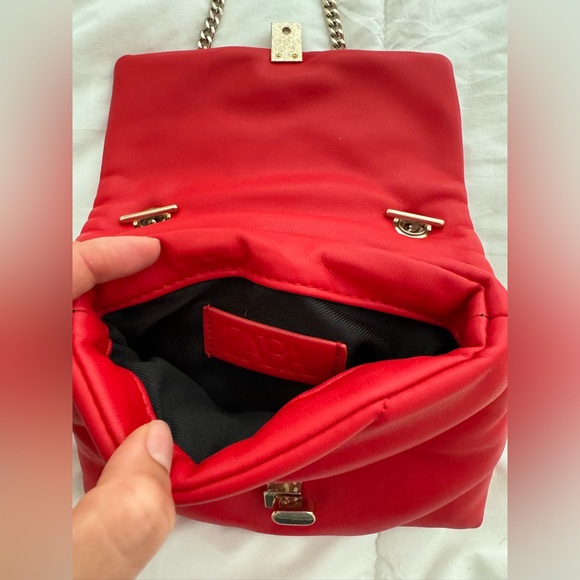 Red Zara chain purse - Picture 6 of 8